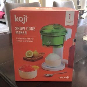 Snow cone maker ice shaver